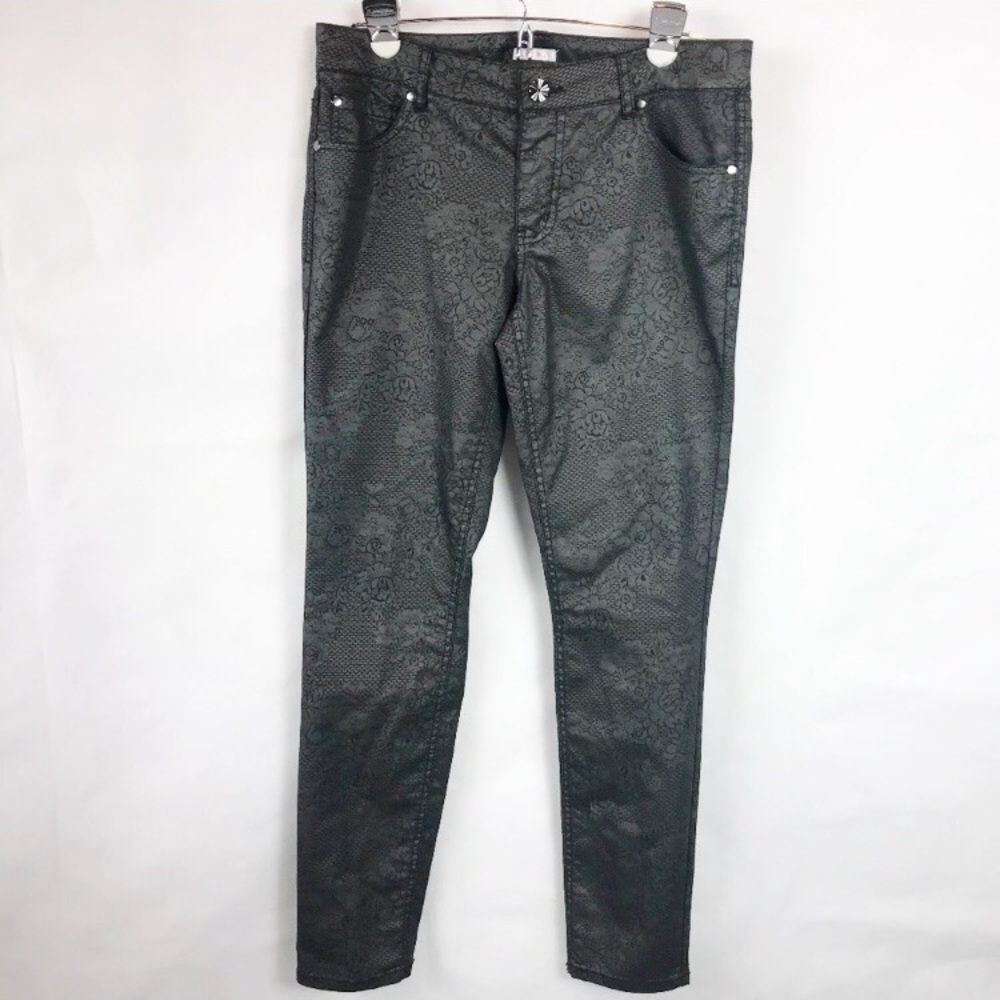 Xhilaration Pants Women’s 11 straight leg Stretch